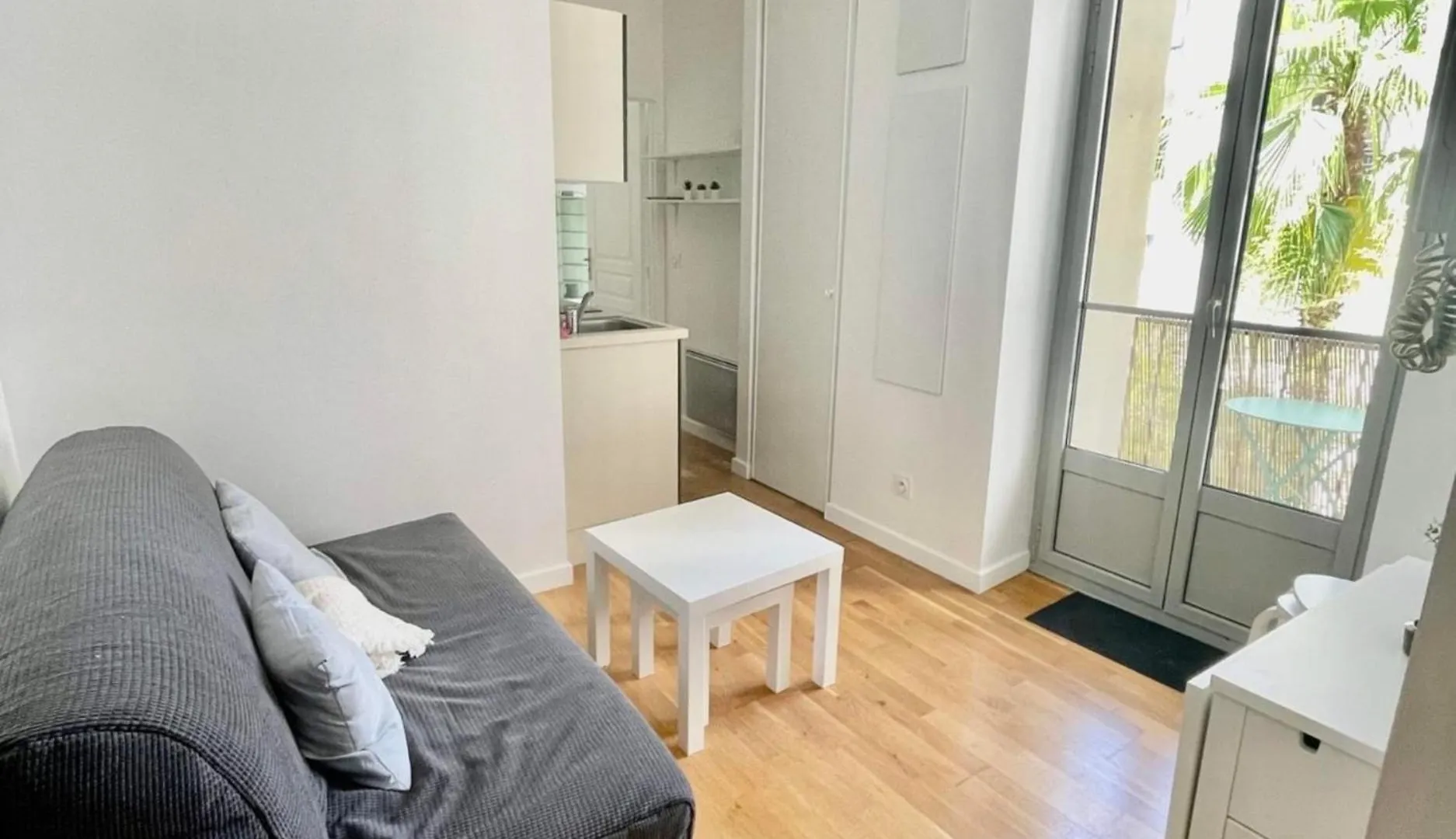 Nice Two-Rooms With Balcony In Nice France